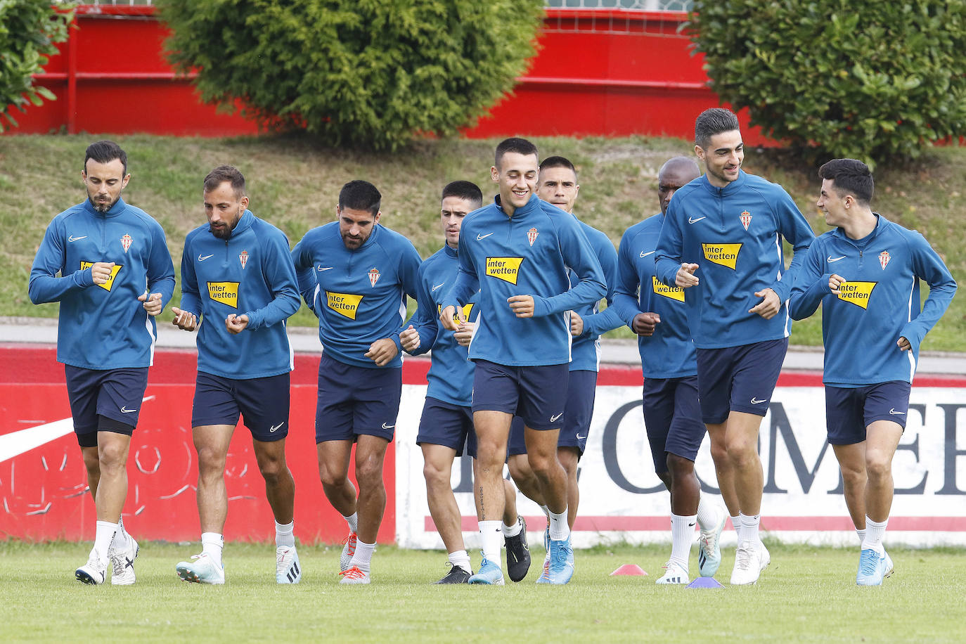 Los rojiblancos volvieron a los entrenamientos tras la primera derrota de la temporada en El Alcoraz ante el Huesca.