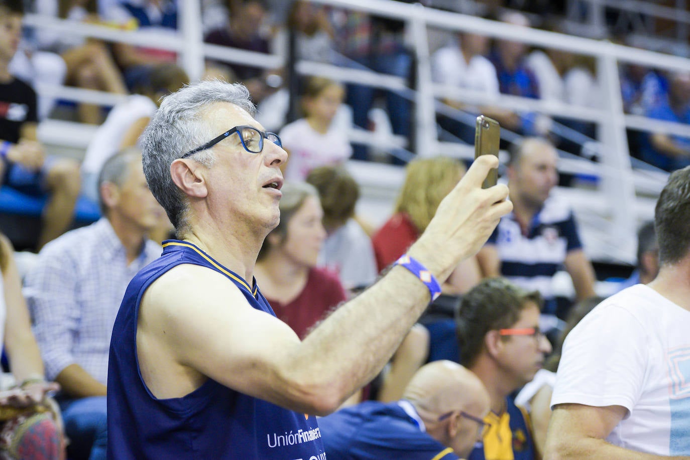 Fotos: ¿Estuviste en el partido entre el OCB - Real Madrid? ¡Búscate!