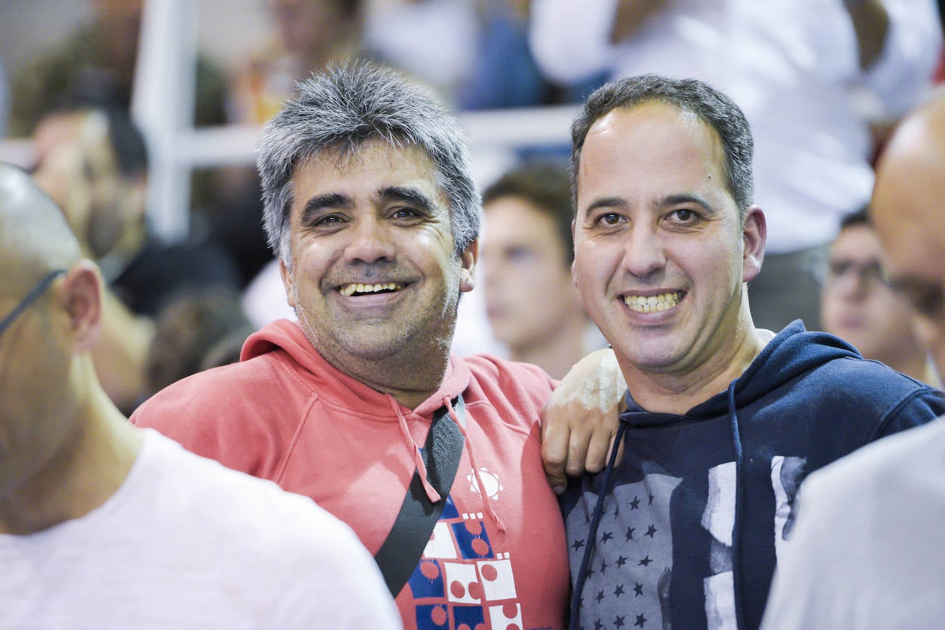 Fotos: ¿Estuviste en el partido entre el OCB - Real Madrid? ¡Búscate!