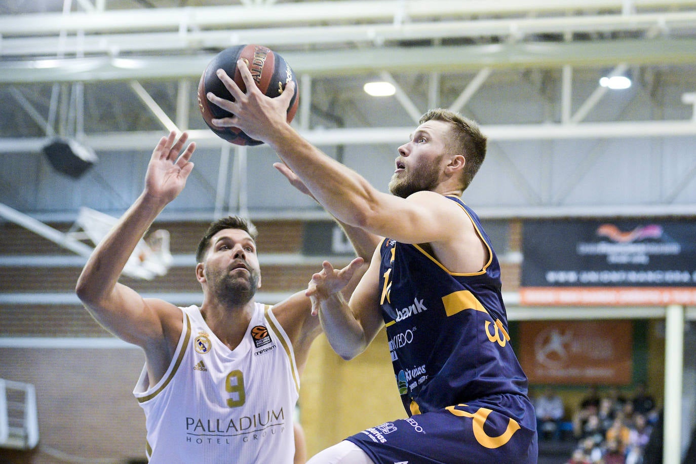 Fotos: Las mejores imágenes del Liberbank Oviedo - Real Madrid