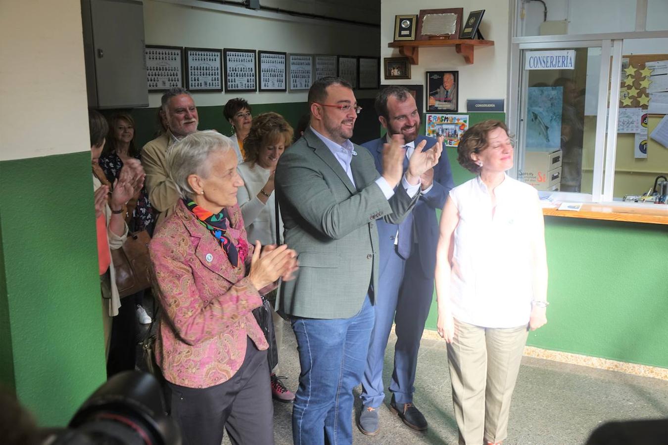 El presidente del Principado acude a la inauguración del año académico para secundaria y bachillerato. 