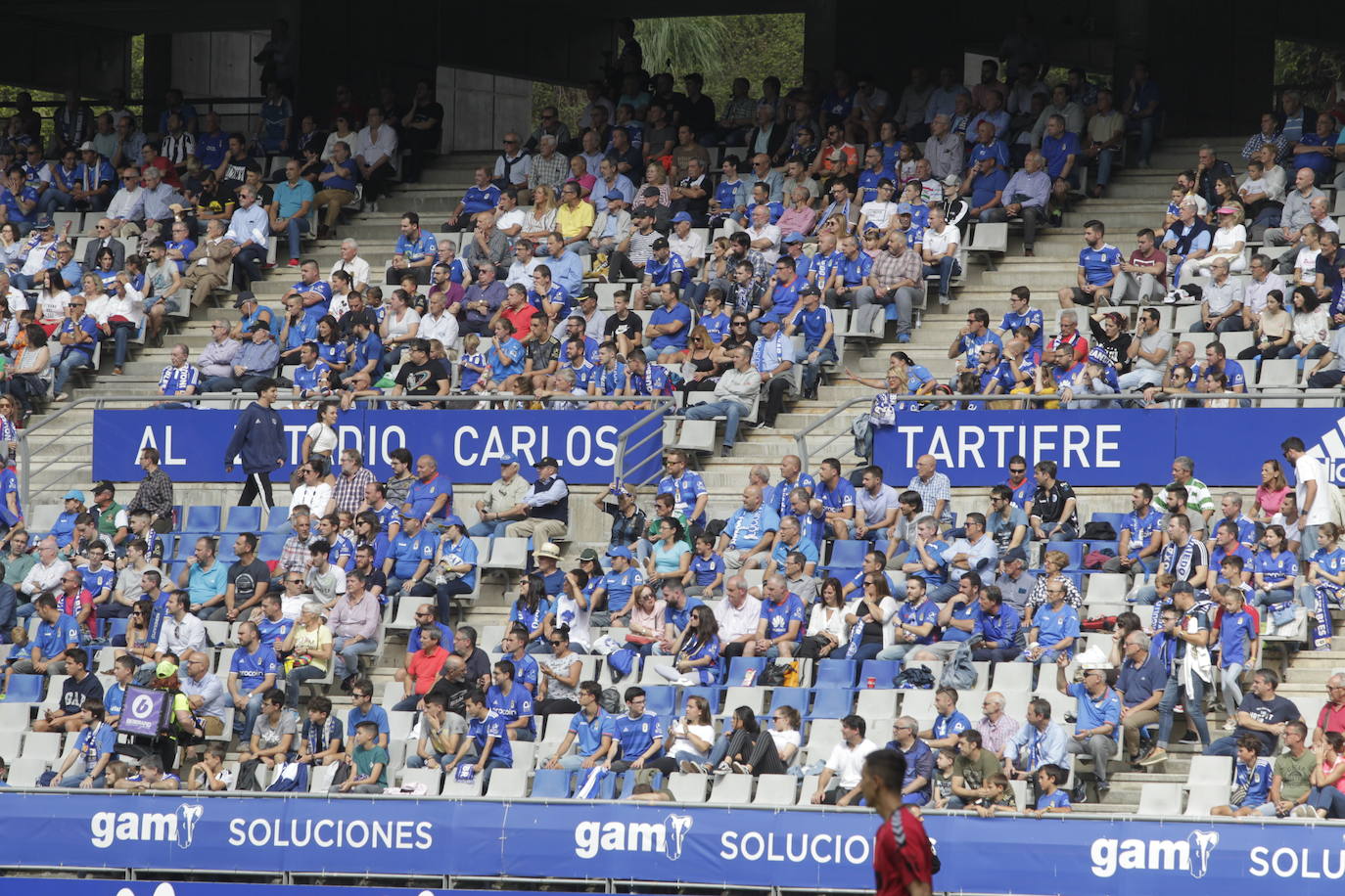 El Elche dominó y derrotó al Real Oviedo (0-2) con dos tantos de Yacine Qasmir en un partido cómodo para los ilicitanos en el que las imprecisiones les costaron a los carbayones tres puntos -además de dos nuevas expulsiones- y en el que los de Pacheta dieron un repaso táctico a su rival.