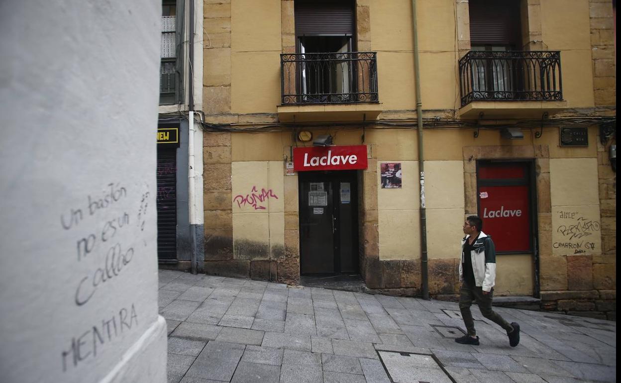 Exterior del pub donde ocurrió el apuñalamiento