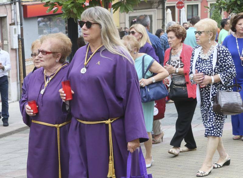Las calles de Noreña acogieron, este domingo, a miles de personas para la procesión del Cristo.
