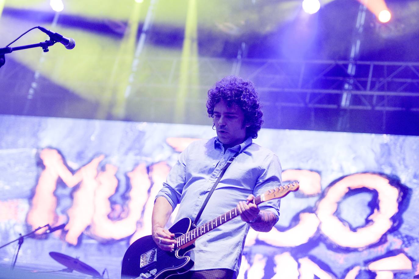 La banda actuó en el escenario de las fiestas de San Mateo situado en la Losa. 