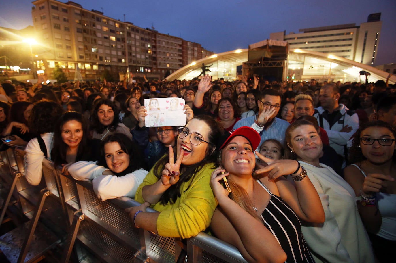 El cantante actuó en las Fiesta de San Mateo. 