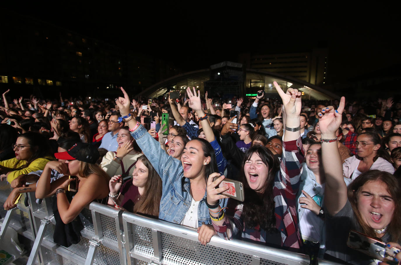 El cantante actuó en las Fiesta de San Mateo. 