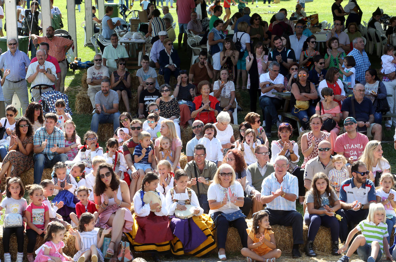 Oviedo disfrutó de una jornada soleada para cumplir con la tradición.