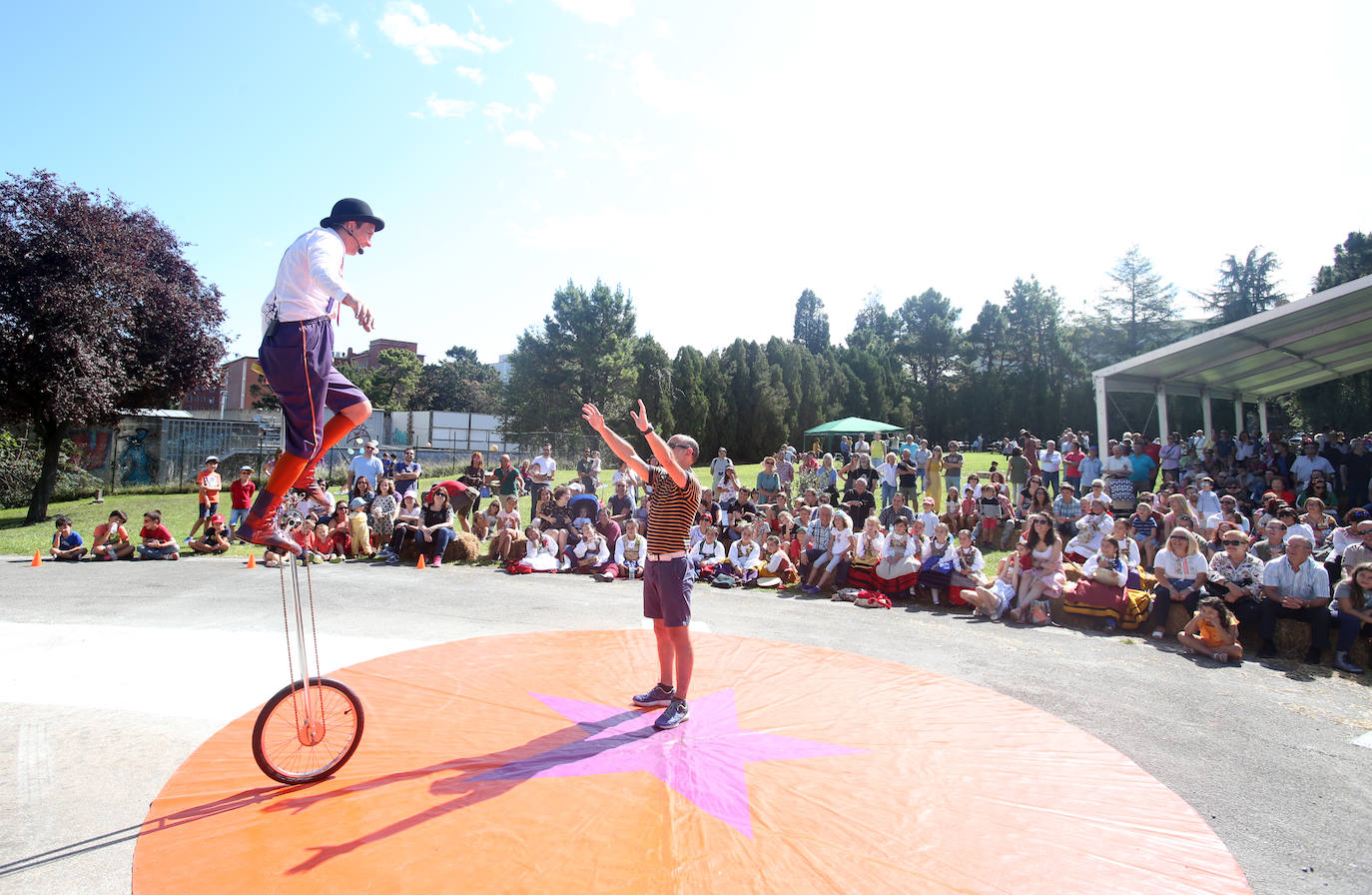 Oviedo disfrutó de una jornada soleada para cumplir con la tradición.