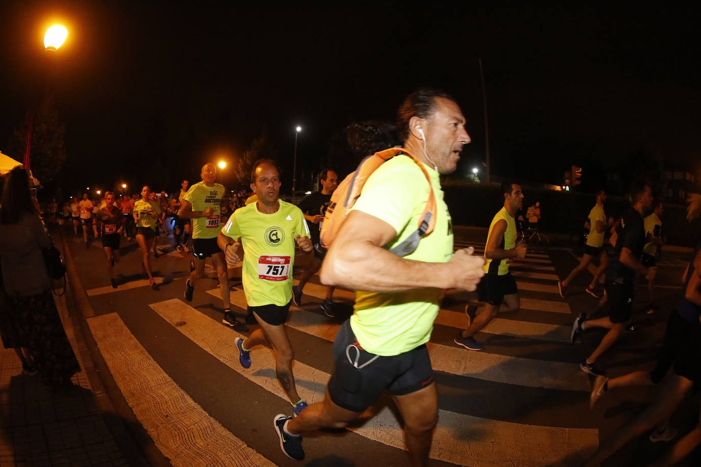 Fotos: Fotos. ¿Estuviste en la EdP Carrera Nocturna Gijón 10K? ¡Búscate! (2)
