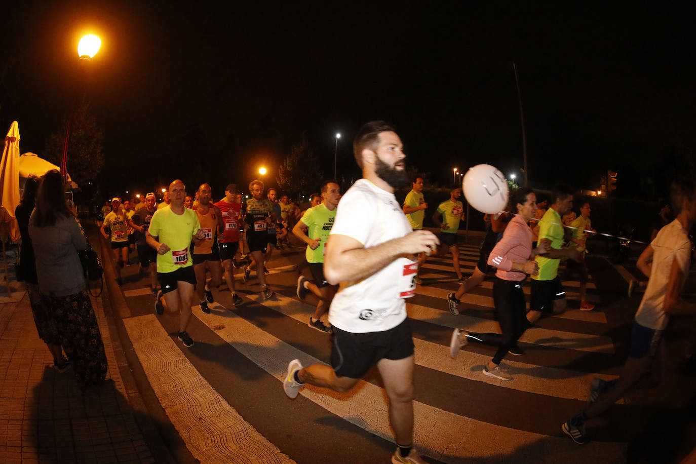 Fotos: Fotos. ¿Estuviste en la EdP Carrera Nocturna Gijón 10K? ¡Búscate! (2)