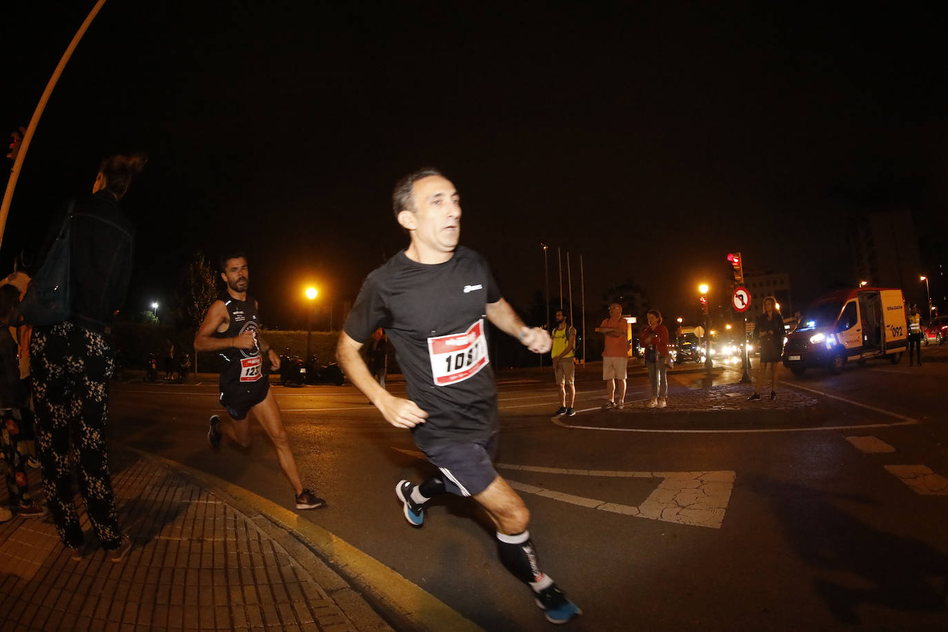 Fotos: Fotos. ¿Estuviste en la EdP Carrera Nocturna Gijón 10K? ¡Búscate! (2)
