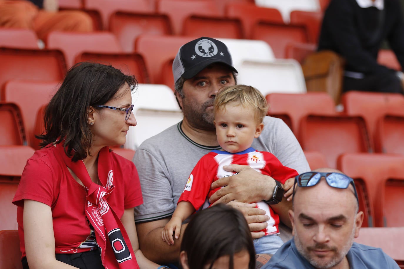 ¿Estuviste en el Sporting 1-1 Racing? ¡Búscate!