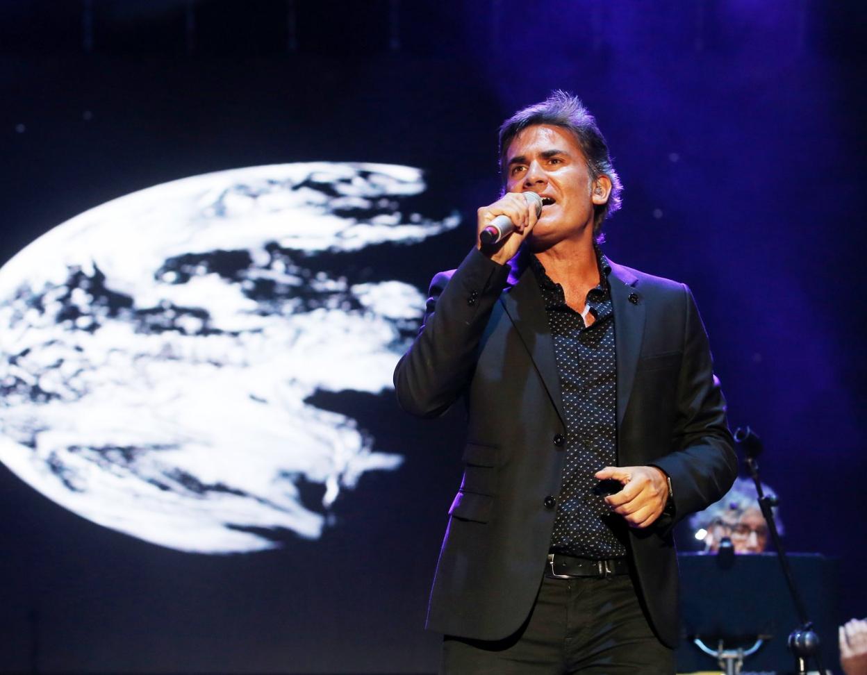 Nando Agüeros, durante un momento de su concierto. 