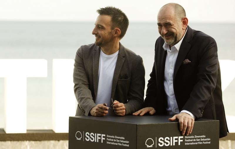 San Sebastián es este fin de semana la referencia mundial del cine, cuyos profesionales han reconocido la trayectoria del director Costa Gavras, galardonado con el Premio Donostia. El cineasta ha compartido la atención de los focos y los fans con las actrices francesas Juliette Binoche y Eva Green, y los protagonistas nacionales: Alejandro Amenábar, Karra Elejande, Belén Cuesta y Antonio de la Torre.