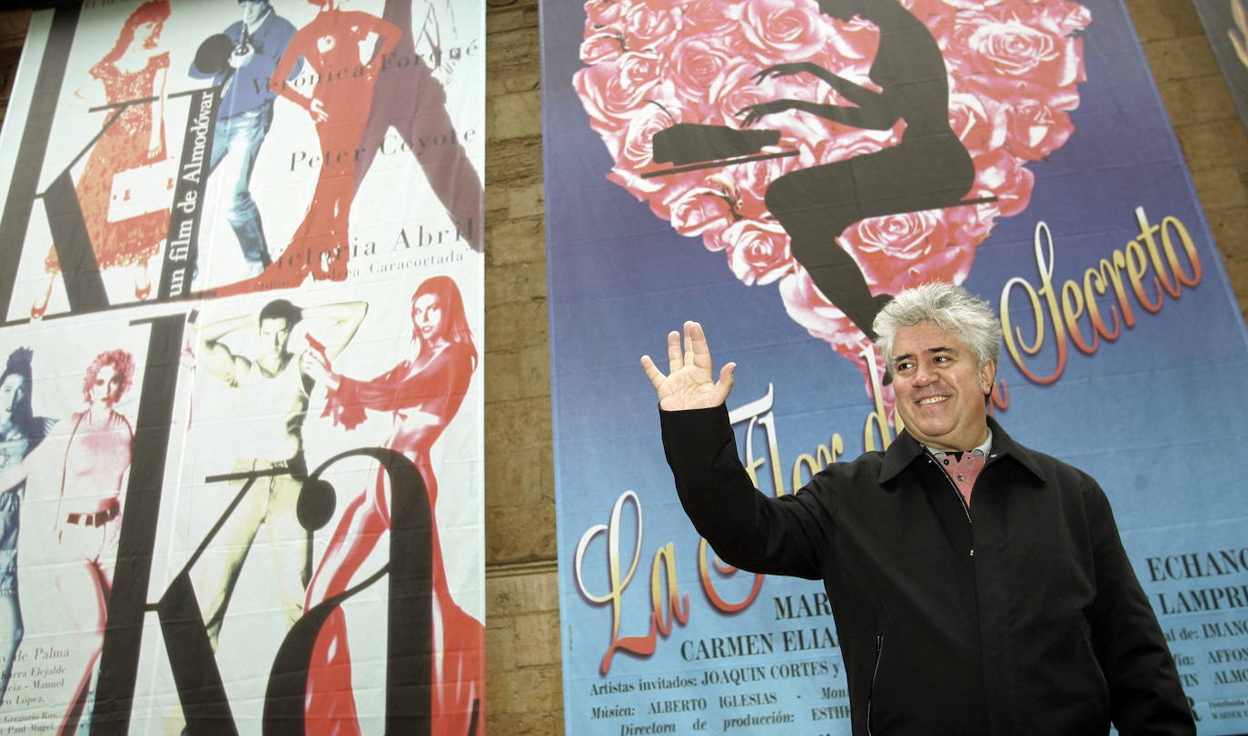 El cineasta manchego cumple 70 años con dos Óscar en su haber y varios premios Goya. Acaba de estrenar su última película 'Dolor y Gloria', en la que Antonio Banderas interpreta al propio Pedro Almodóvar.