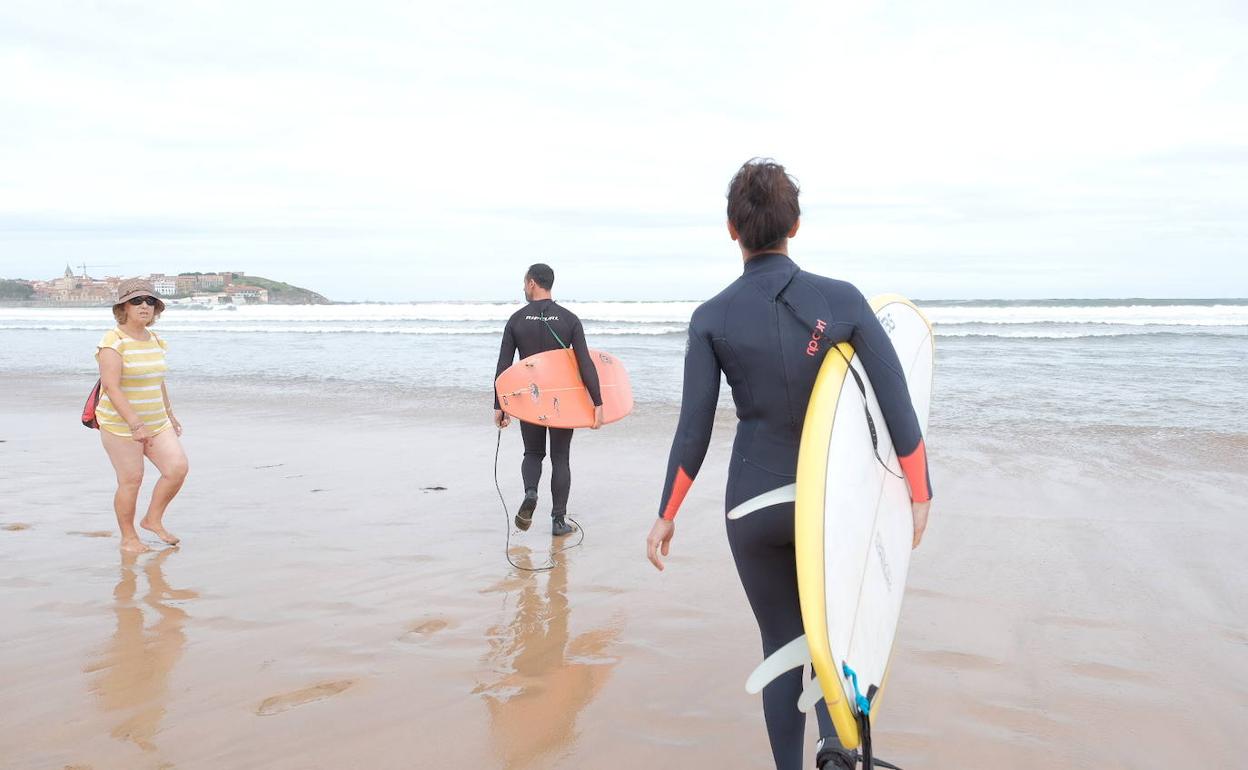 La playa ha quedado abierta al baño.