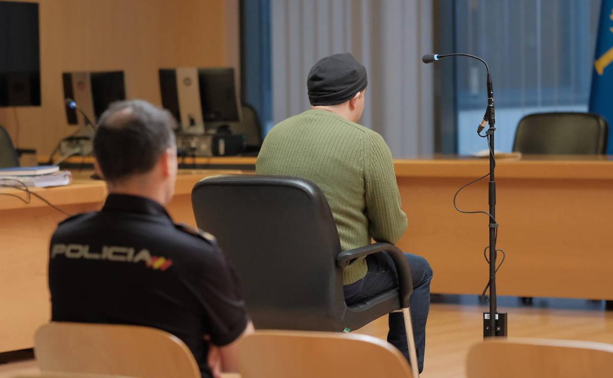 El acusado de intentar matar a una mujer en Gijón acepta 5 años de internamiento psiquiátrico