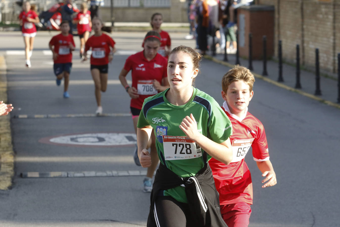 Más de 700 corredores participaron en la carrera que volvió a unir a las dos entidades