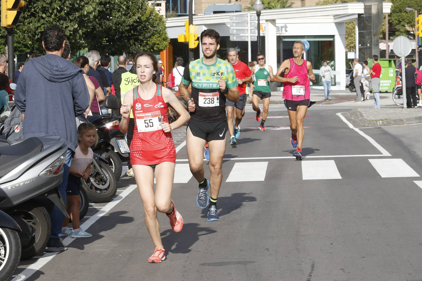 Más de 700 corredores participaron en la carrera que volvió a unir a las dos entidades