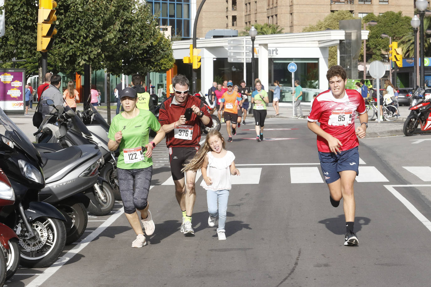 Más de 700 corredores participaron en la carrera que volvió a unir a las dos entidades