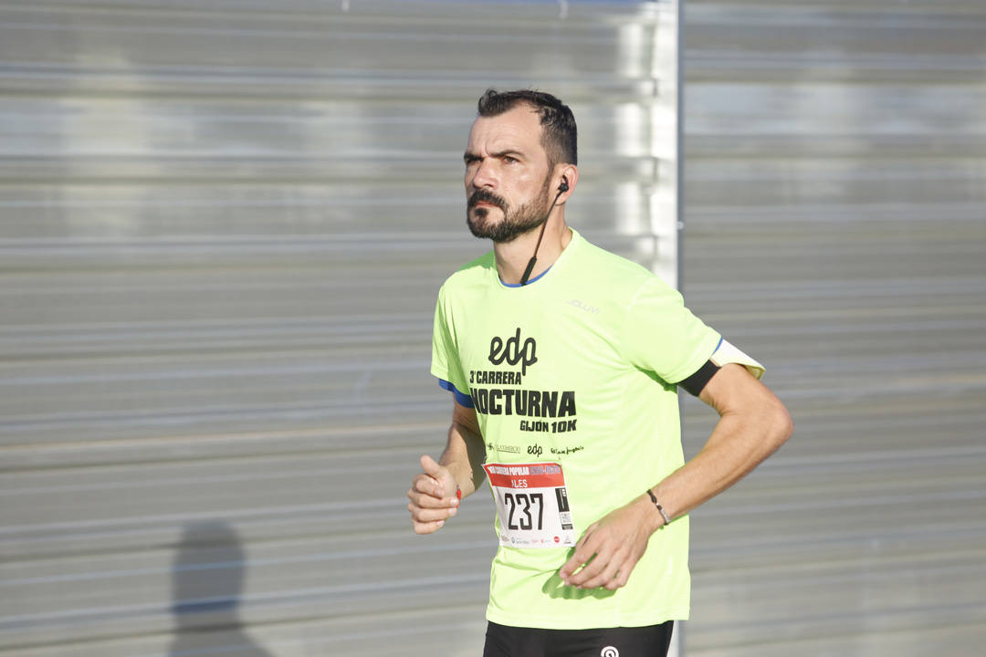 Más de 700 corredores participaron en la carrera que volvió a unir a las dos entidades