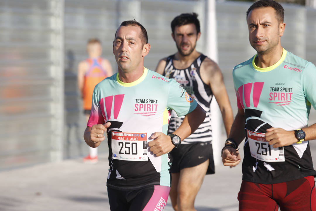 Más de 700 corredores participaron en la carrera que volvió a unir a las dos entidades