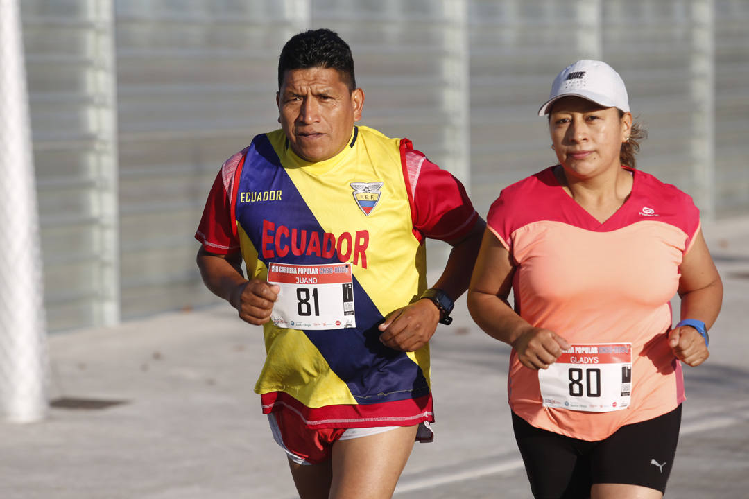 Más de 700 corredores participaron en la carrera que volvió a unir a las dos entidades