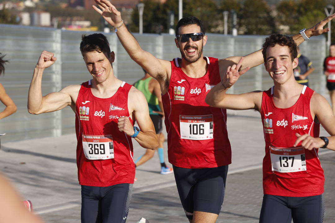 Más de 700 corredores participaron en la carrera que volvió a unir a las dos entidades