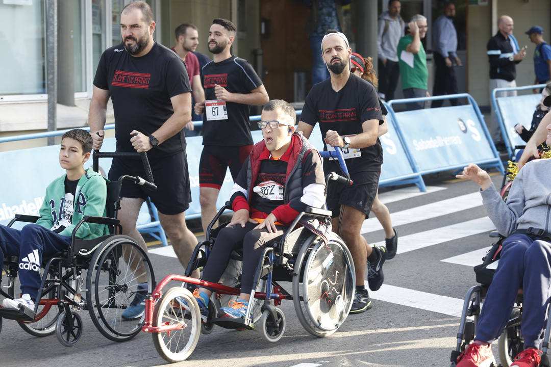 Más de 700 corredores participaron en la carrera que volvió a unir a las dos entidades