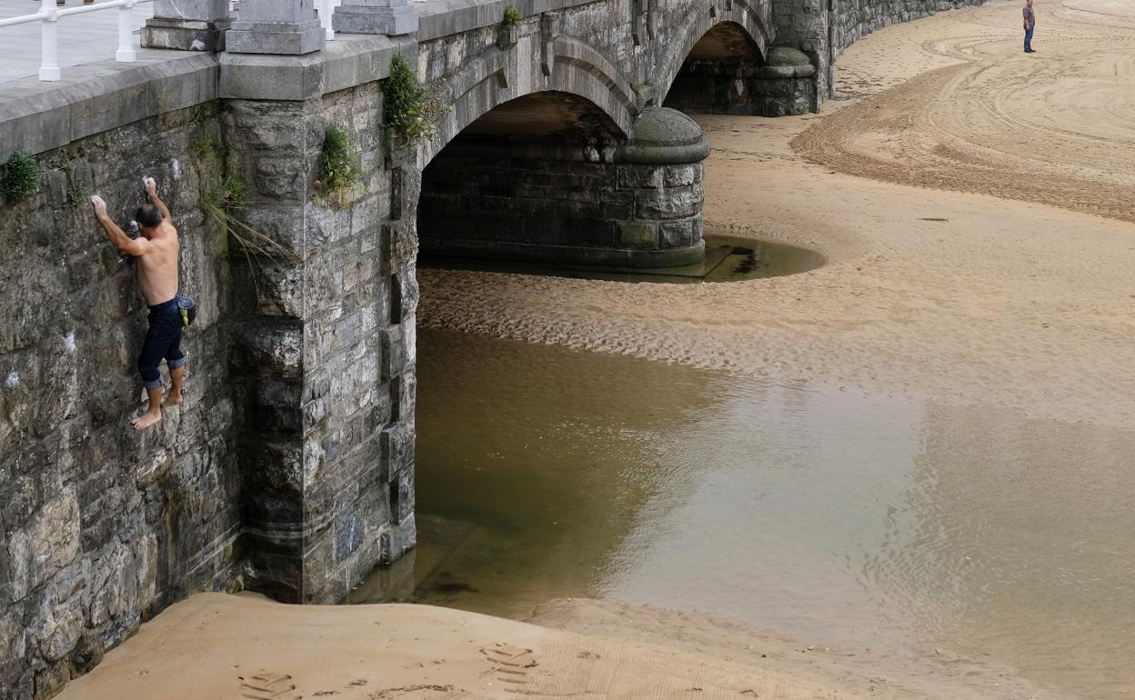 Desembocadura del Piles en San Lorenzo. 