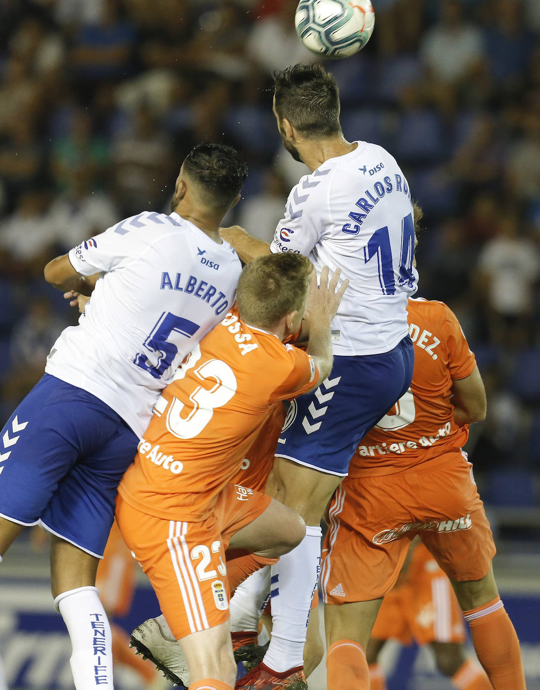 Fotos: Primera victoria de la temporada del Real Oviedo