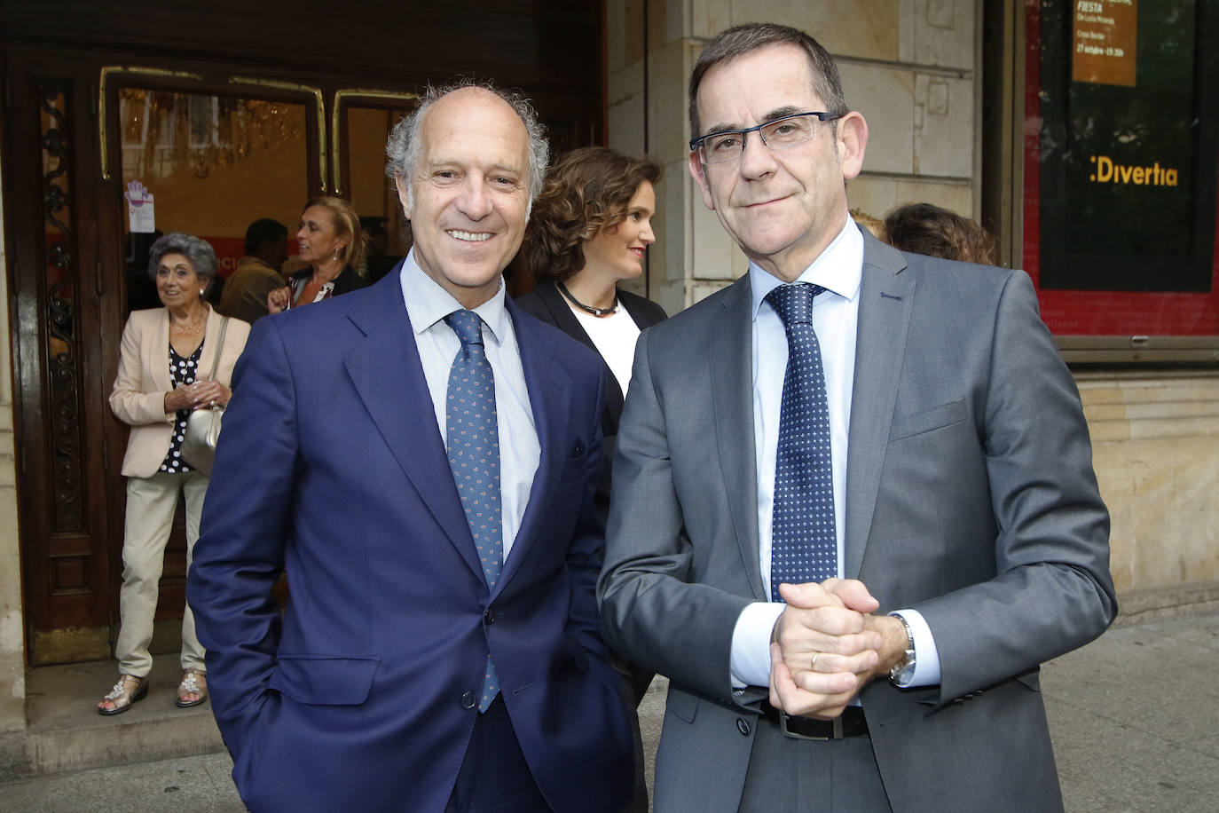 José Luis Jorcano, el Telecable Hockey, el Helimer Cantábrico, Ence, el Museo de Bellas Artes y la DOP Sidra de Asturias recibieron el aplauso del Jovellanos al recibir los Premios de EL COMERCIO 2019.