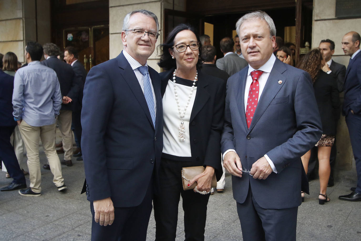 José Luis Jorcano, el Telecable Hockey, el Helimer Cantábrico, Ence, el Museo de Bellas Artes y la DOP Sidra de Asturias recibieron el aplauso del Jovellanos al recibir los Premios de EL COMERCIO 2019.