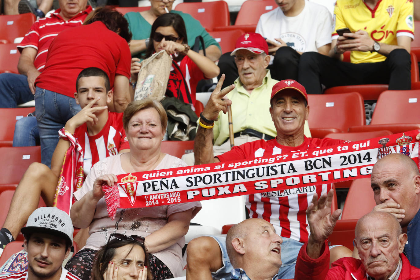 Fotos: ¿Estuviste en el Sporting - Almería? ¡Búscate!