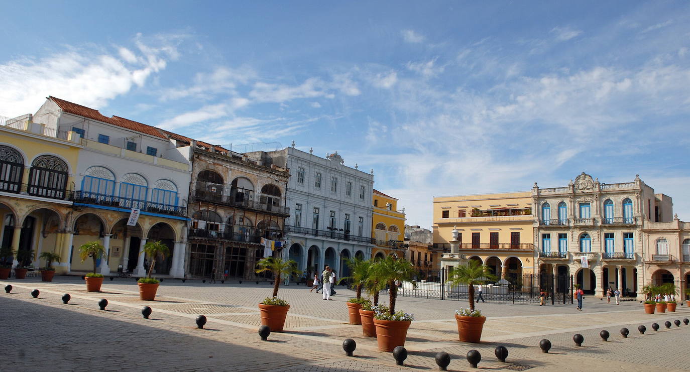 Después de varias ubicaciones fallidas, la ciudad de La Habana se estableció en su actual ubicación en 1519. Para celebrar sus cinco siglos de vida, son muchos los proyectos de rehabilitación y mejora que está recibiendo la ciudad.