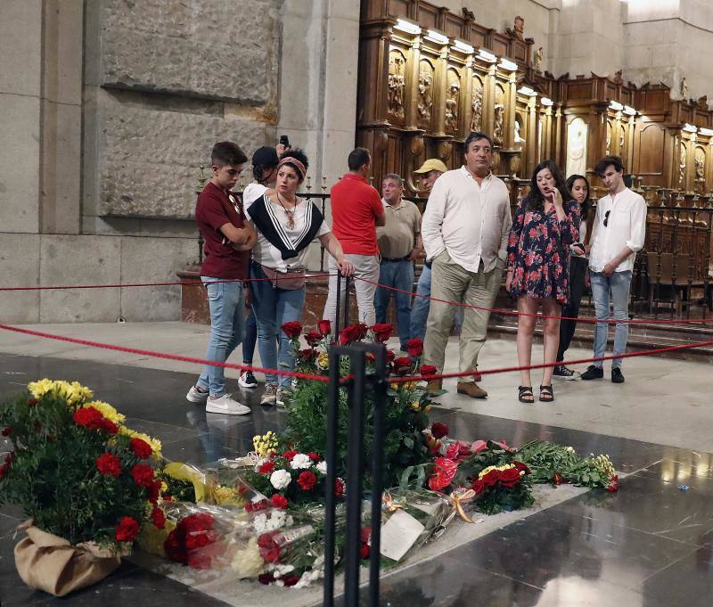 Fotos: Colas en el Valle de los Caídos, a la espera de la exhumación