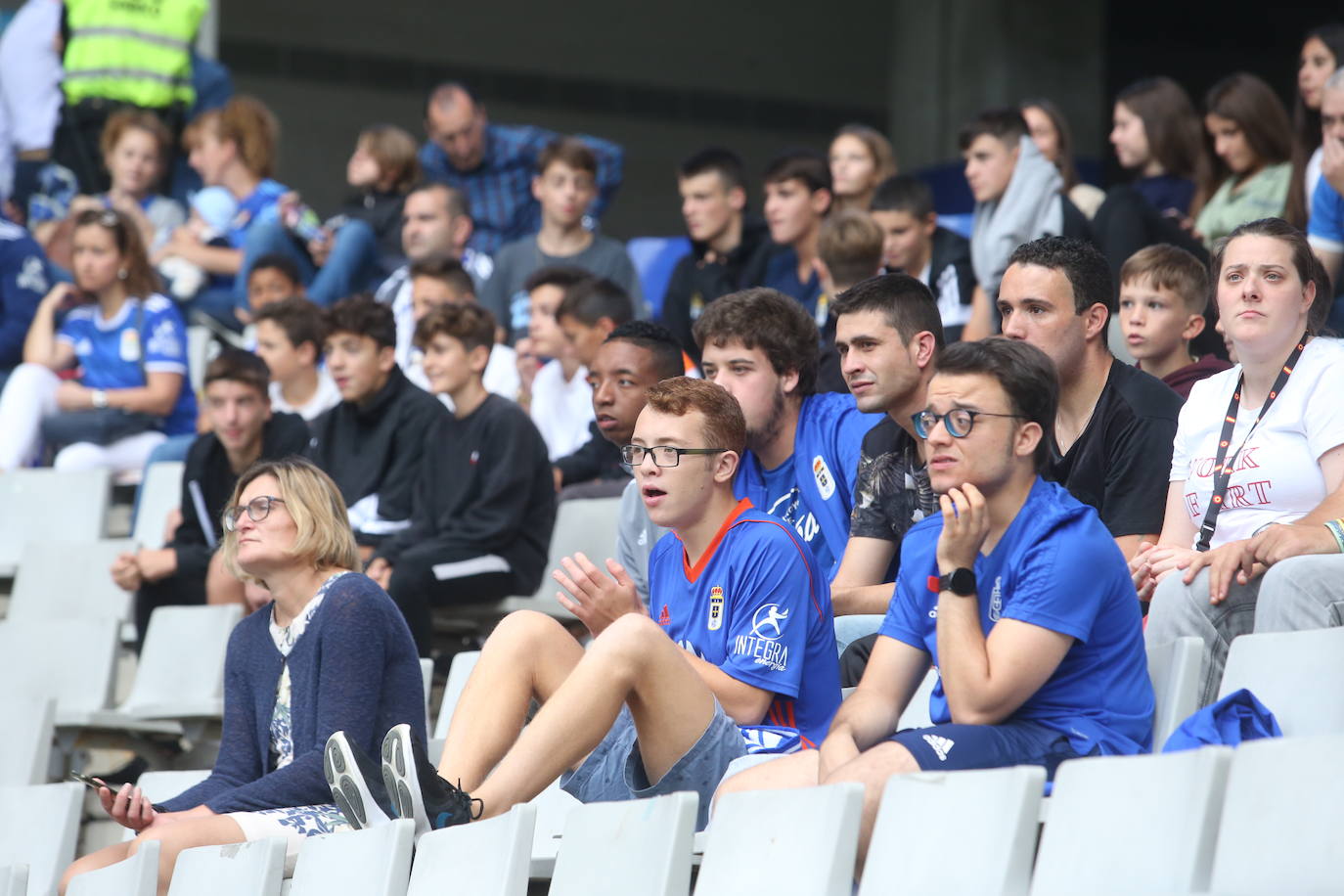 ¿Estuviste en el Real Oviedo 1-1 Numancia? ¡Búscate en el Tartiere!