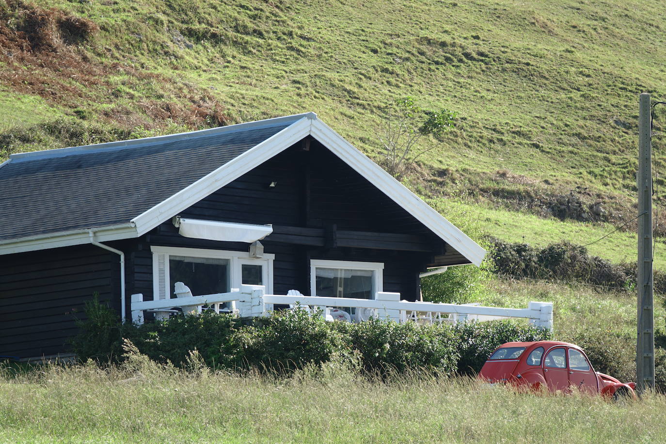 A medida que avanza el otoño, el oriente asturiano comienza a teñirse de amarillo, naranja y rojo. Aunque el verde resiste y el calor aún no quiere dar el testigo a los días más fríos.