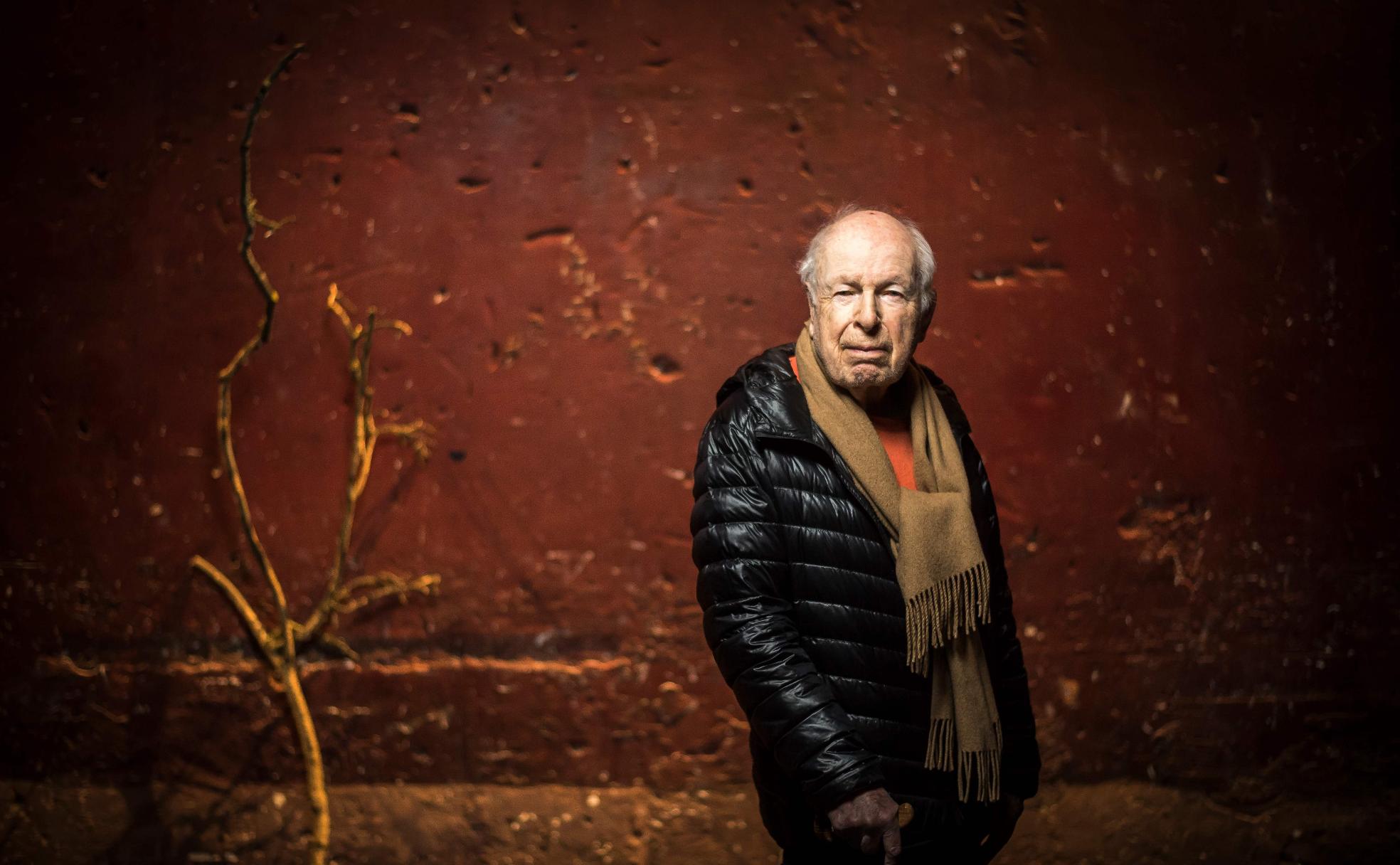 El dramaturgo Peter Brook.