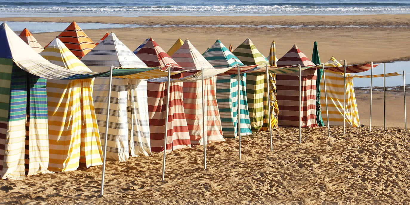 Las casetas de la playa San Lorenzo.