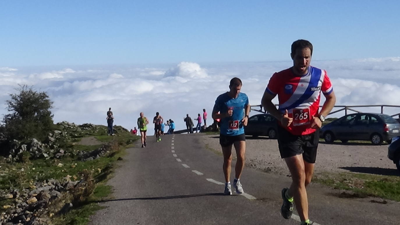 Cerca de 200 atletas se dieron cita en el trail. 