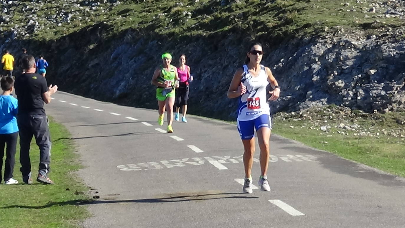 Cerca de 200 atletas se dieron cita en el trail. 