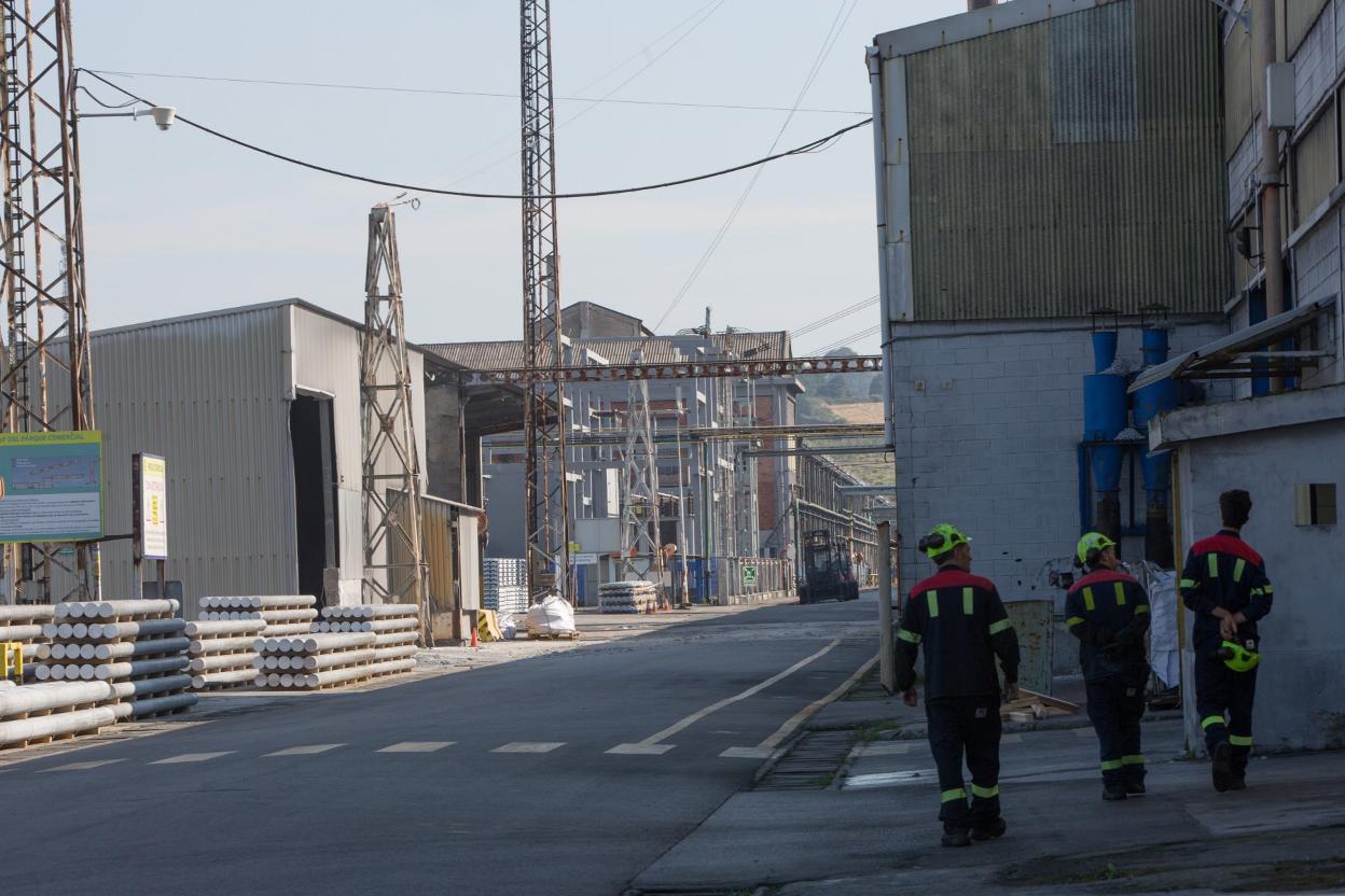Trabajadores en la planta de San Balandrán. 