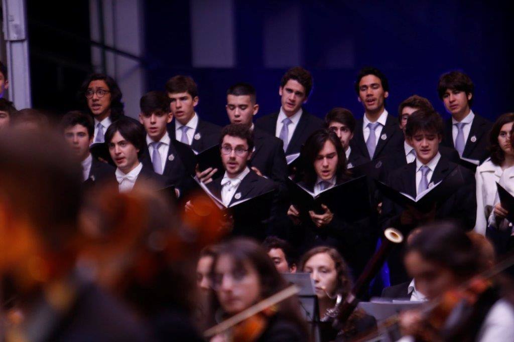 Concierto en homenaje a la ciudad polaca de Gdansk en la fábrica de armas.