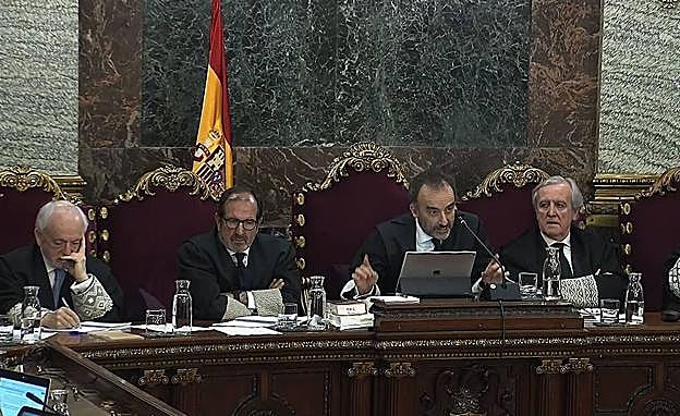 300 horas de juicio en un sustantivo: sedición