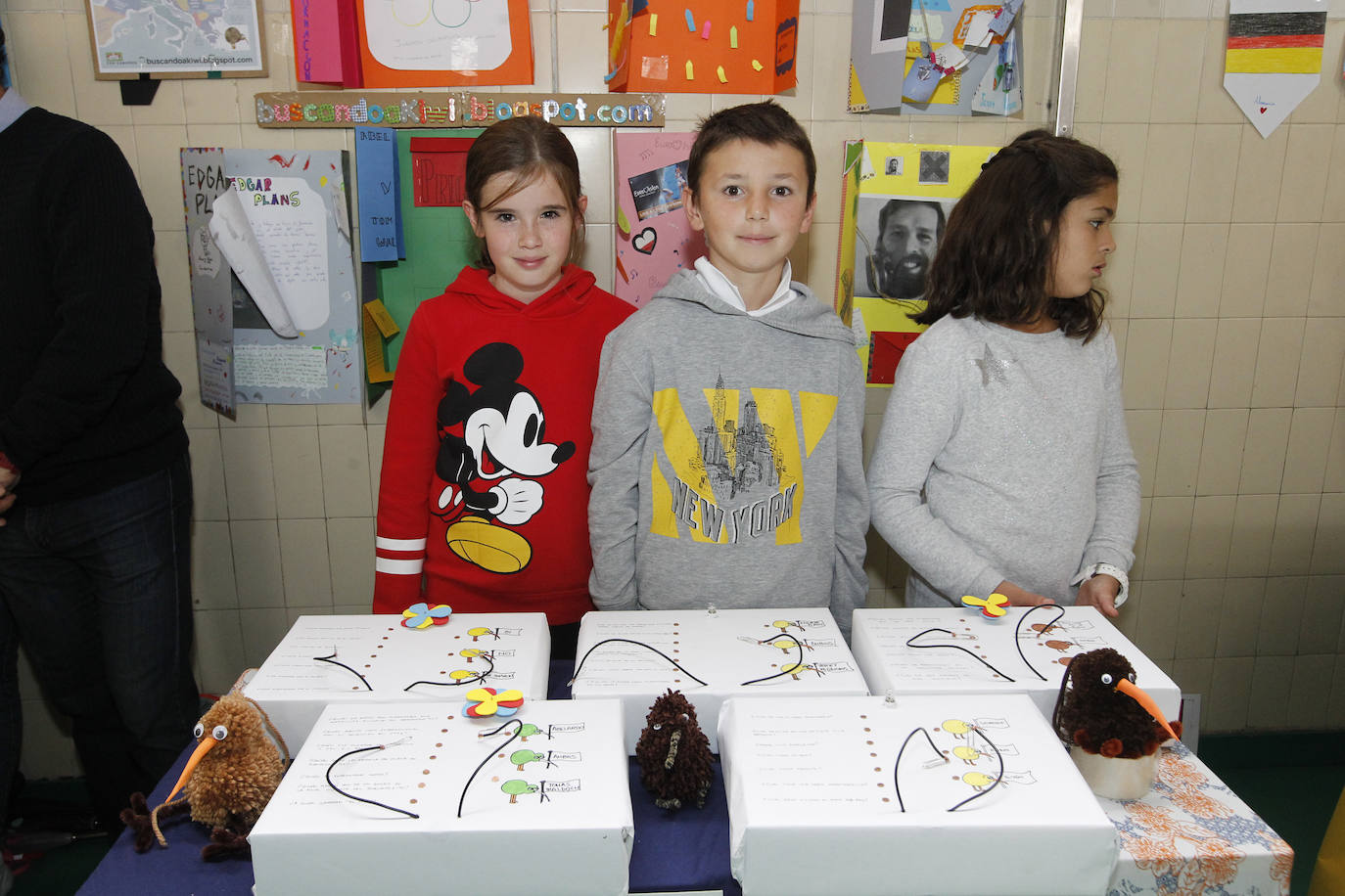 La alcaldesa de la ciudad de Gdansk, Premio Princesa de la Concordia, asistió, este jueves, a un encunetro con escolares de toda Asturias en el colegio Miguel de Cervantes. Al acto acudió además la alcaldesa de Gijón, Ana González.