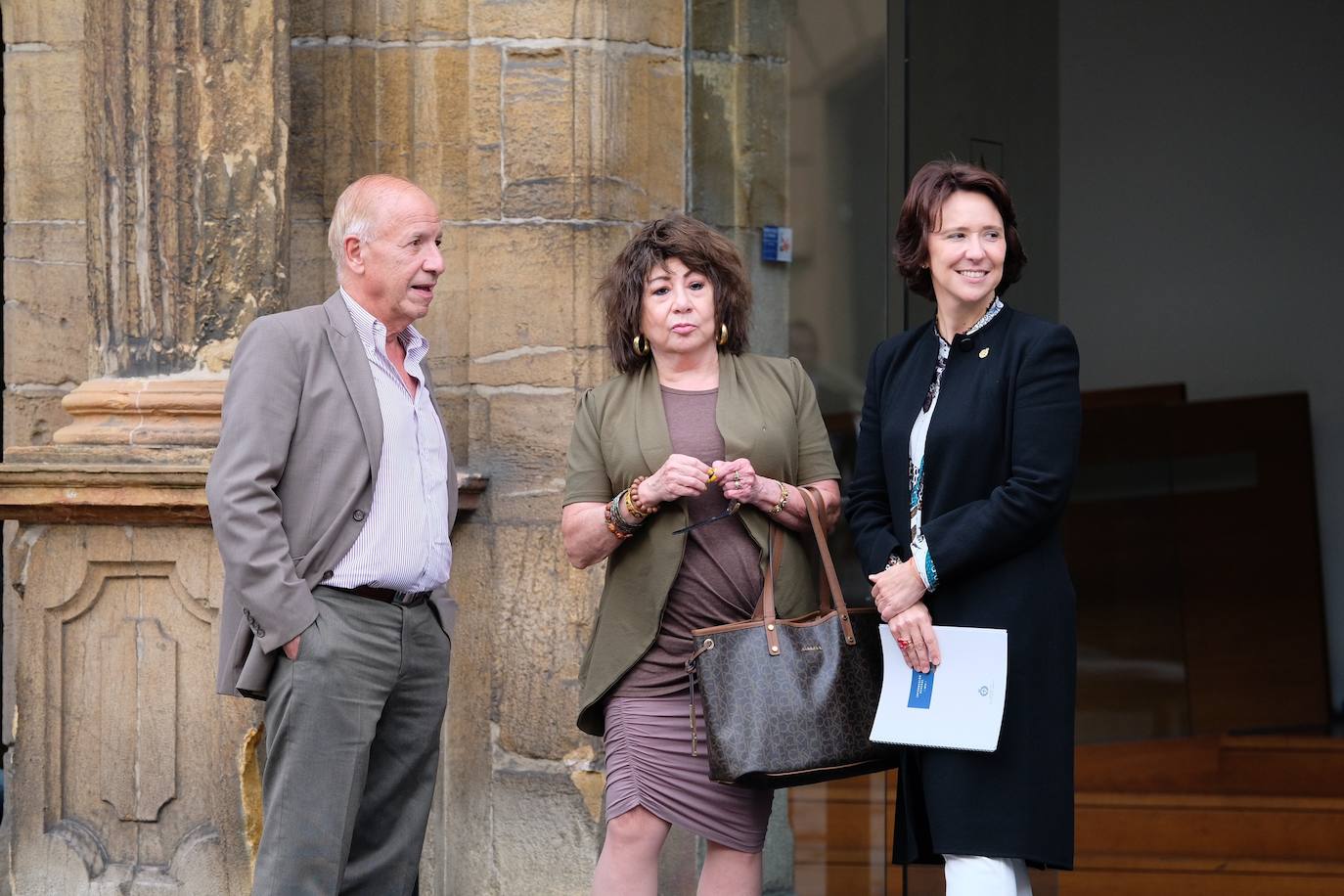 Recibimiento de Alejandro Portes en el Hotel Reconquista de Oviedo.