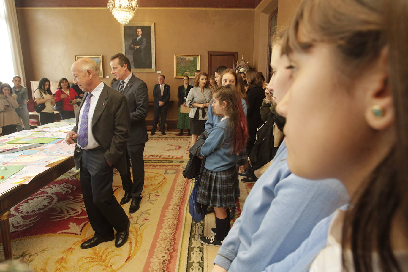 El sociólogo y demógrafo estadounidense de origen cubano, Premio Princesa de Asturias de Ciencias Sociales, ha ofrecido en el Parlamento regional una conferencia sobre los movimientos migratorios y su aportación al capitalismo mundial.