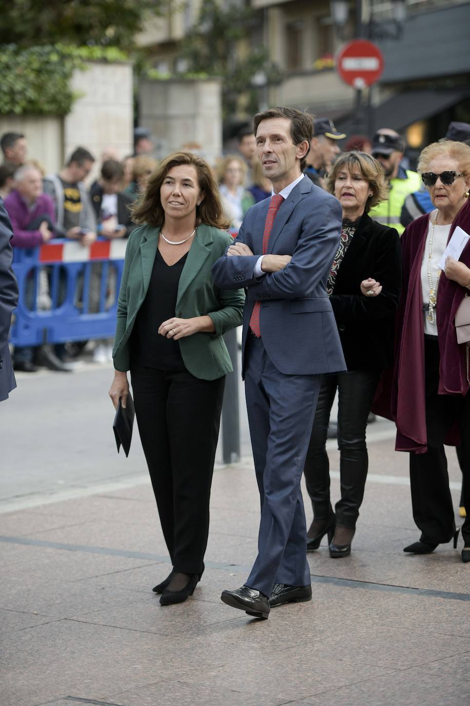 En el equipamiento ovetense han estado presentes numerosos representantes de la vida social, económica y política de la región.